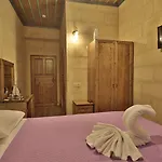 Relic House Szálloda