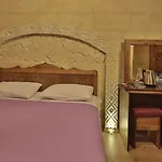 Hotel Relic House 2*