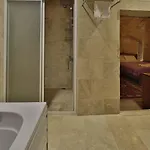 Hotel Relic House