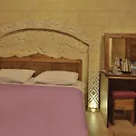 Hotel Relic House 2*