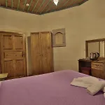 Hotel Relic House 2*